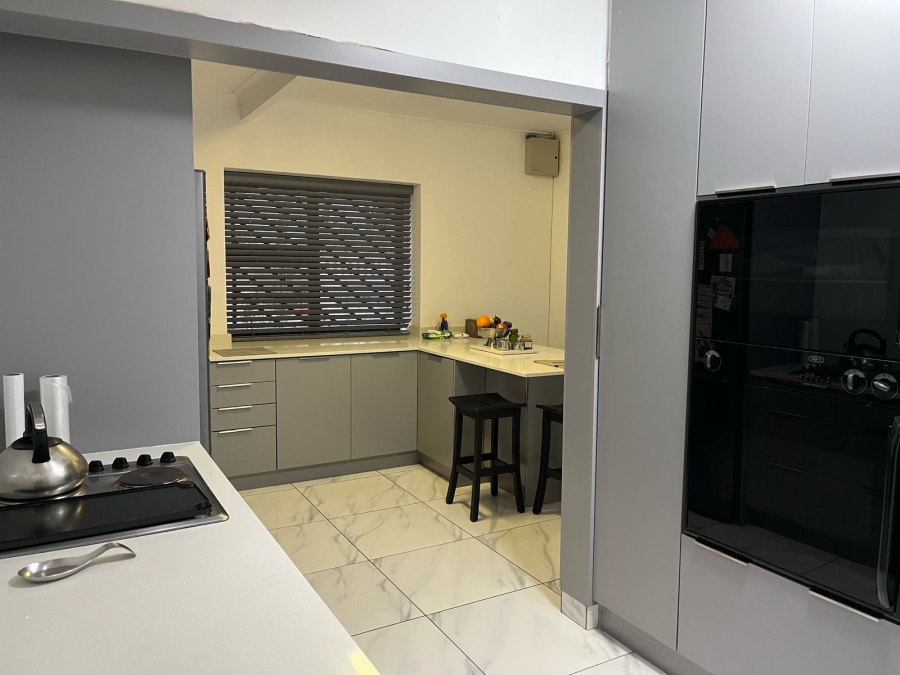 3 Bedroom Property for Sale in Surrey Estate Western Cape